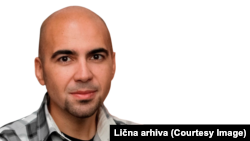 Osetljivost diplomatskih odnosa često stvara pritisak na domaće vlasti da budu oprezne kada je reč o istragama koje uključuju kineske državljane ili kompanije, ocenjuje za RSE Saša Đorđević iz Globalne inicijative za borbu protiv transnacionalnog organizovanog kriminala.