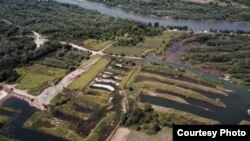 Bušletić kod Doboja je jedna od lokacija gdje je zbog ilegalnog vađenja šljunka nestalo tla. 