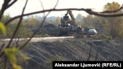 Radovi na eksploataciji šljunka, Morača