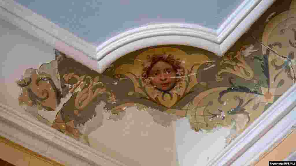 După Revoluția Bolșevică și înainte de al Doilea Război Mondial, palatul a fost folosit ca sanatoriu guvernamental, înainte ca Iosif Stalin să-l rechiziționeze și să-l transforme în reședința sa de vară.