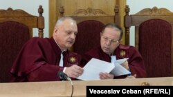 Judecătorii Vasile Timofti și Anatolie Țurcan