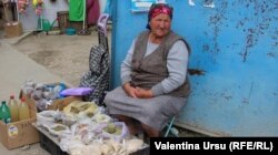 „Amu toți la buzunarul lor se gândesc, la oameni nu se gândesc deloc.”