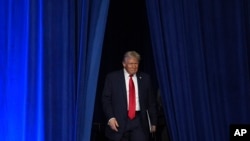 Novoizabrani predsednik SAD Donald Tramp u izbornoj noći, 6. novembar 2024.