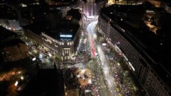 Mijëra qytetarë i mirëpritën studentët në Beograd në prag të protestës së madhe
