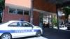 Policija ispred Gradske bolnice u Beogradu, nakon dojava o bombi, 18. maj 2022. 