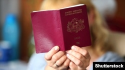 По-рано днес ВМРО поиска улесняване на получаването на българско гражданство за етнически българи като условие за оставане в управляващата коалиция.