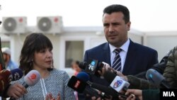 Архивска фотографија - Министерката за образование и наука, Мила Царвска, и премиерот Зоран Заев