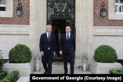 18 მაისი. ბრიუსელი. NATO-ს გენერალური მდივანი იენს სტოლტენბერგი შეხვდა საქართველოს პრემიერ-მინისტრს, ირაკლი ღარიბაშვილს