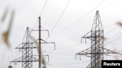 Belarus -- High-voltage power lines in Minsk, 28Jun2011