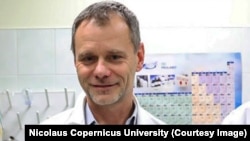 Maciej Walczak works at the Department of Environmental Microbiology and Biotechnology in Nicolaus Copernicus University in Torun. 