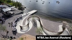 Inauguracija spomenika na ostrvu Utoja, 18. juni 2022.