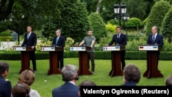 De la stânga la dreapta: Klaus Iohannis, Mario Draghi, Volodimir Zelenski, Emmanuel Macron și Olaf Scholz