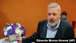 Nobelovac Dmitrij Muratov uputio poziv ruskim vlastima da vrate tijelo Navaljnog njegovoj porodici. 