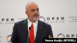 Албанскиот премиер Еди Рама