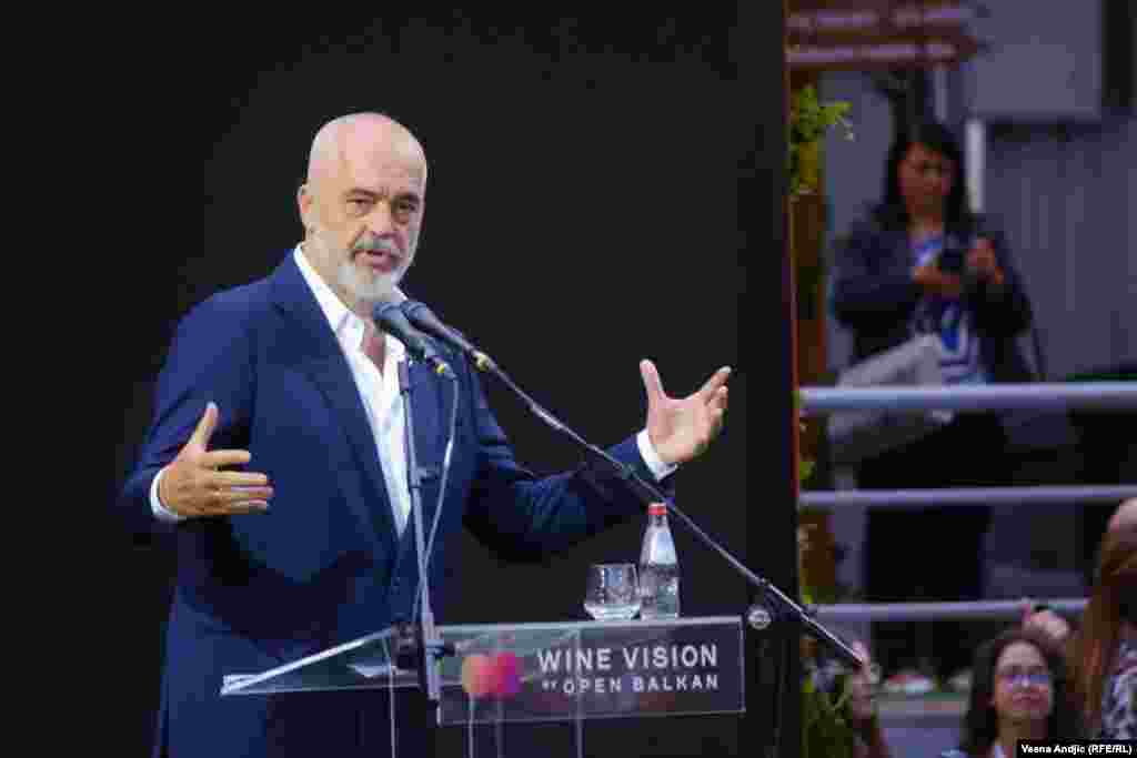 &quot;Namera nam je da ovaj sajam organizujemo na godišnjem nivou i da ga selimo iz jednog glavnog&nbsp; grada u drugi, ali da podstičemo i mnoge druge da budu deo našeg sajma&quot;, poručio je premijer Albanije Edi Rama.