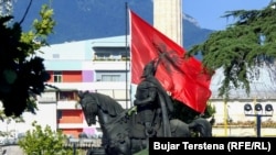 Stauia Skanderbeg din Tirana, Albania 