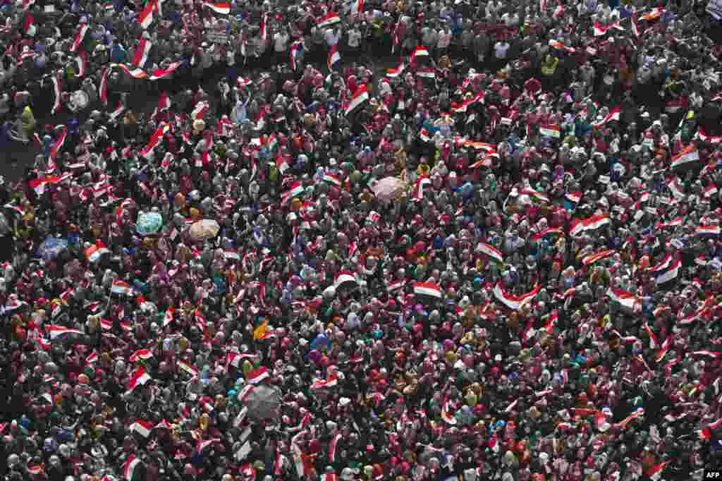 Egipatske žene zajedno na skupu protiv Morsija na trgu Tahrir