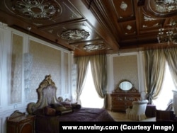 "პუტინის სასახლის" ინტერიერი