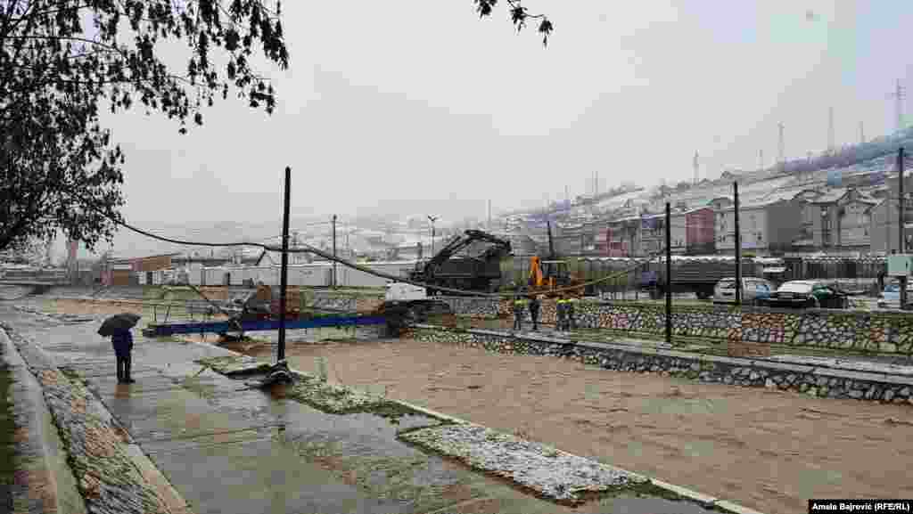 Reka Raška u Novom Pazaru nabujala je usled jakih kiša, 20. januar 2023.