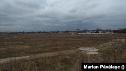 Poteca pe care Ana Oros a coborât de pe dig pentru a se îndrepta spre casă.