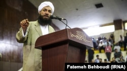 Molavi Abdulmajid: "Until the issue of Bloody Friday and the people of Zahedan who were killed and injured is not resolved, this situation will continue."