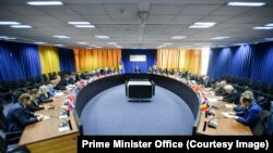 Kryeministri Albin Kurti ka pritur sot në ndërtesën e Qeverisë ambasadorët dhe diplomatët e akredituar të misioneve diplomatike në Kosovë. 6 shkurt 2023.