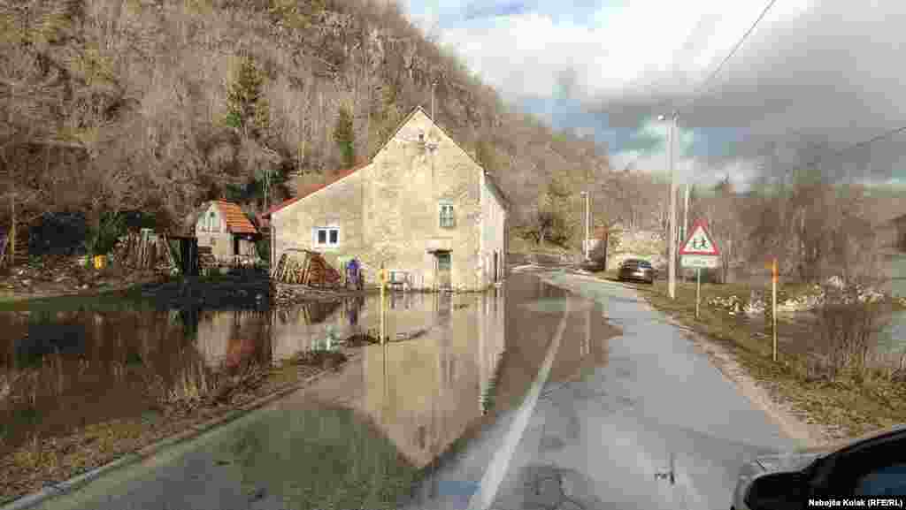 Poplave u selu Fojnica kod Gackog, BiH, 18. januar 2023.