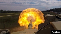 Trupat e ushtrisë amerikane duke u stërvitur me tanket M1A1 Abrams në Xhorxhia të SHBA-së. Mars, 2018. 