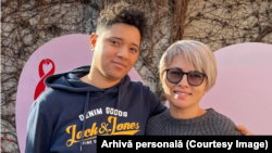 Activiștii LGBT+ Leo Zbanke și Angelica Frolov.