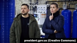 Președintele ucrainean Volodimir Zelenski și prim-ministrul danez Mette Frederiksen au vizitat Mykolayiv pe 30 ianuarie.