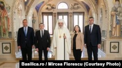 Președintele Parlamentului din Republica Moldova, Igor Grosu (al doilea din stânga), a fost primit joi de Patriarhul Daniel al României.