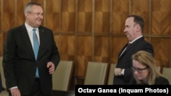 Doi dintre actorii politici importanți într-o eventuală reformă a sistemului de impozitare a muncii: premierul Nicolae Ciucă (în stânga) și ministrul de Finanțe, Adrian Câciu.