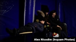 Foto | Refugiații. Imaginile exodului de ucraineni care fug de război în România 