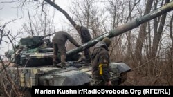 Илустративна фотографија од конфликтот во Укриана - Украинската војска се спротиставува на руските војници од Макаров, во регионот на Киев. 4 март 2022 година.