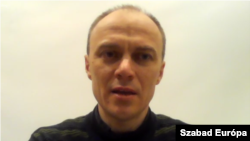 Szerhij Orlov, Mariupol alpolgármestere a gyengébb netkapcsolat mellett elérhető minőségű képen 2022. március 9-én