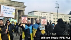 Protest la Berlin împotriva războiului purtat de Vladimir Putin în Ucraina.