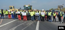 Демонстрацията на 106-тия км от магистрала "Марица" между Свиленград и ГКПП "Капитан Андреево"
