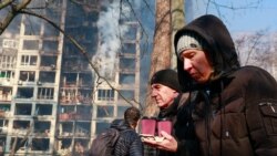 Locuitorii din Kiev trăiesc zi după zi bombardamente asupra blocurilor în care trăiesc. 15 martie 2022