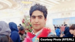 Posljednja fotografija afganistanskog stomatologa Fida Mohamada Amira. Poginuo je 16. avgusta 2021. dok je pokušavao pobjeći iz Afganistana držeći se za američki vojni teretni avion.