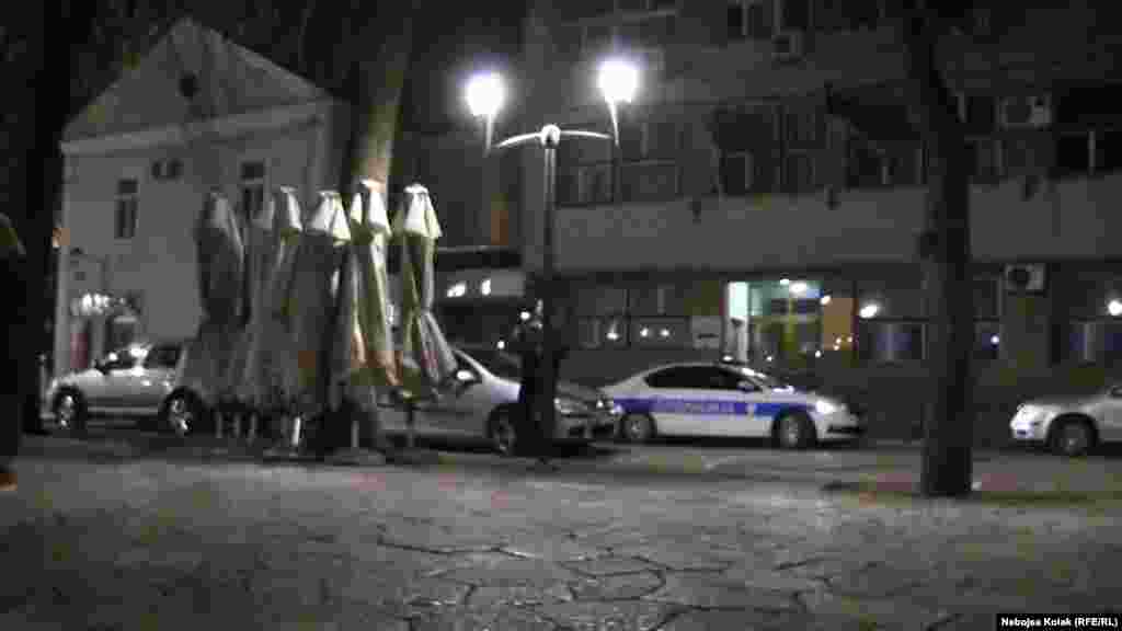 Policijska patrola je bila u neposrednoj blizini održavanja koncerta, ali bez upozorenja da su maske obavezne ukoliko nema fizičke distance.