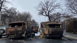 Сожженные грузовики в Алматы. 10 января 2022 года