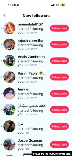 În fiecare minut, pe pagina de TikTok a lui Victor Ponta apar zeci de noi urmăritori.