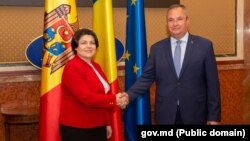 Prim-ministra Natalia Gavrilița și omologul său român, Nicolae Ionel Ciucă. 