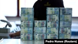 Kartëmonedha prej 20 eurosh. Fotografi ilustruese nga arkivi.