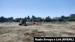 Gradilište stadiona u Severnoj Mitrovici u julu 2022. godine. Prema najavama lokalnih zvaničnika, projekat je već trebalo da bude završen.