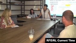 Урок в езиковия център на Валентина в Днепър.