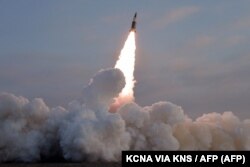 Një nga raketat e testuara më 17 janar 2022.