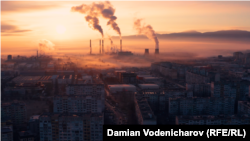 Agenția Internațională pentru Energie avertizează că exploatarea noilor zăcăminte de petrol și gaze ar putea duce la creșterea temperaturii cu mai mult de 1,5 grade Celsius, față de perioada preindustrială.