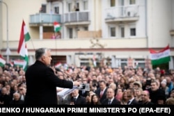 Viktor Orbán a marcat cea de-a 66-a aniversare a izbucnirii revoluției maghiare împotriva Uniunii Sovietice din 1956, în Zalaegerszeg, Ungaria, pe 23 octombrie 2022.