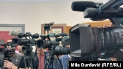 Medijski radnici na konferenciji za novinare, oktobar 2022.